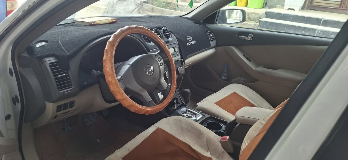 السلام عليكم
نيسان التيما ٢٠١٠ خليجي s ٢.٥  رقم بابل مشروع موطني بأي مكان تكدر تحول كير براد لون ابيض تبريد قطعتين  بيها فقط نص الجاملغ الخلفي سيارة مكفولة كفالة عامة مابيها اي نقص صدر خلفي جديد داينمو جديد السعر ٩٥ وبيها مجال مكانها بعقوبة تقاطع القدس 
***********
