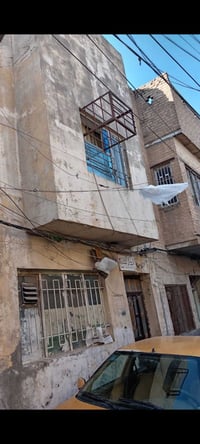 دار للبيع منطقت العزة قرب مدرسة صفاء القدية يحتوي ع ٤غراف فوك ٢ وجوة ٢...