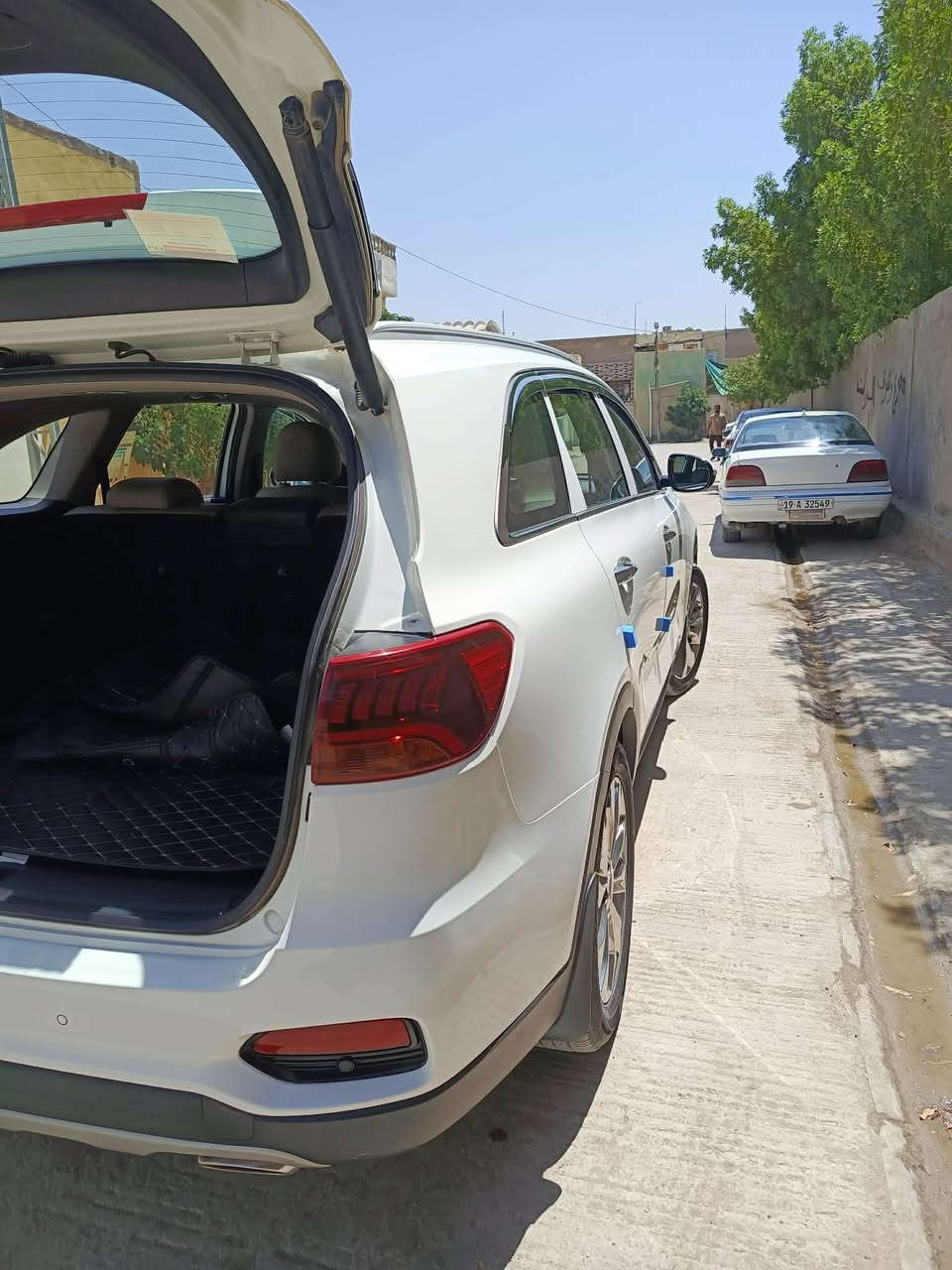 للبيع فقط
سورنتو موديل ٢٠٢٠ مكفولة من الصبغ رقم بغداد فول مواصفات دفع رباعيAWD، كشنات تدفئة تبريد ، كامرات محيطية، جي بي اس وباقي المواصفات معروفة.
عداد السرعة ٧٢ الف كم 
السعر المطلوب ٢٦٠ ورقة وبيها مجال 
تلفون ***********
