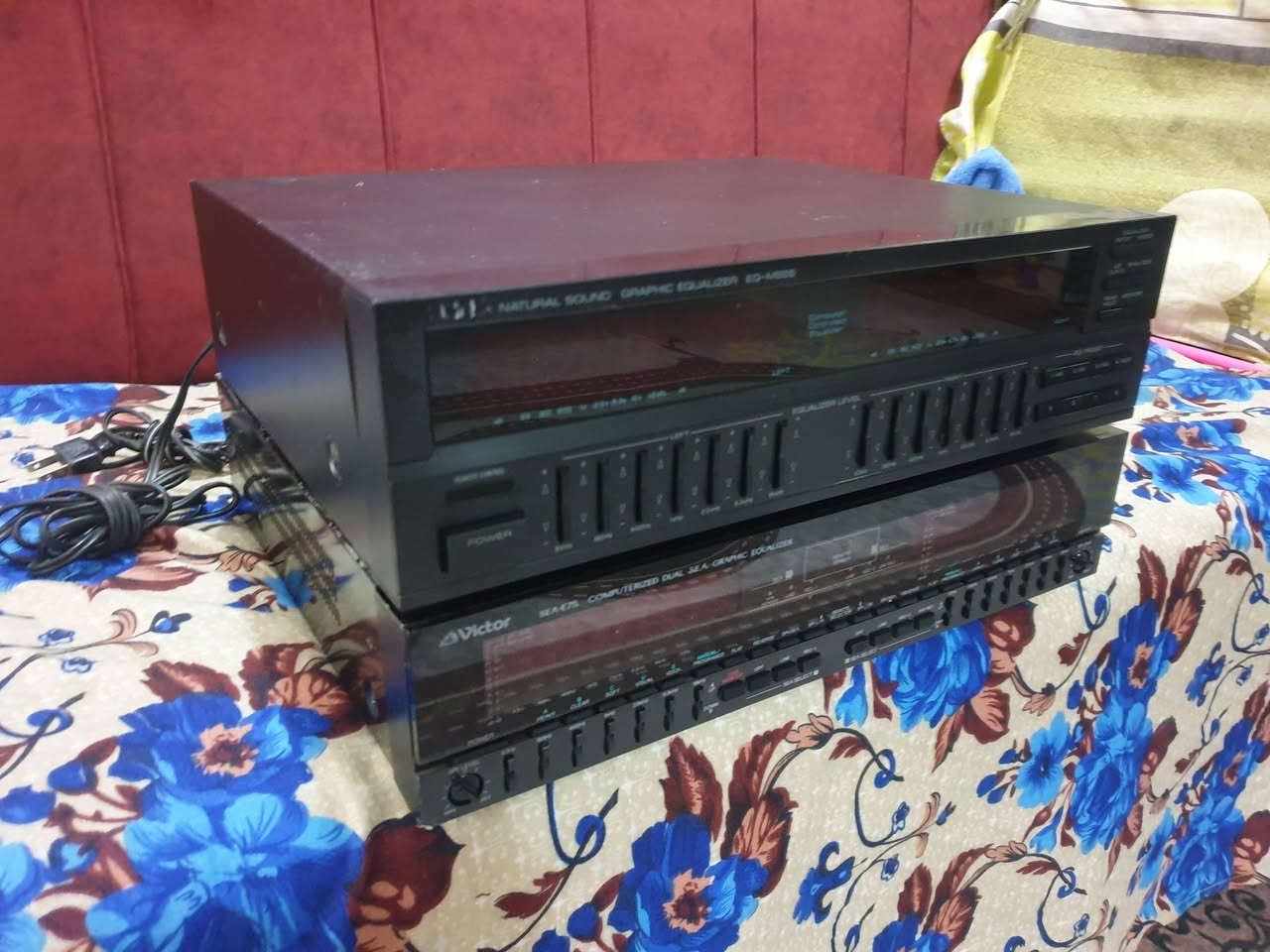 دكات ايكولايزر نوعية راقية  فكتور ويوماها  موضح بالفديو والصور  سعر القطعة ٤٠ الف والقطعتينمعا  ٧٥ الف  الحلة مهندسين الاتصال على الخاص او موبايل  ***********  يوجد توصيل
