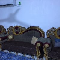 عندي تخم مستعمل شي قليل السعر 200 الف وبي مجال شي بسيط  المكان ابو غري...