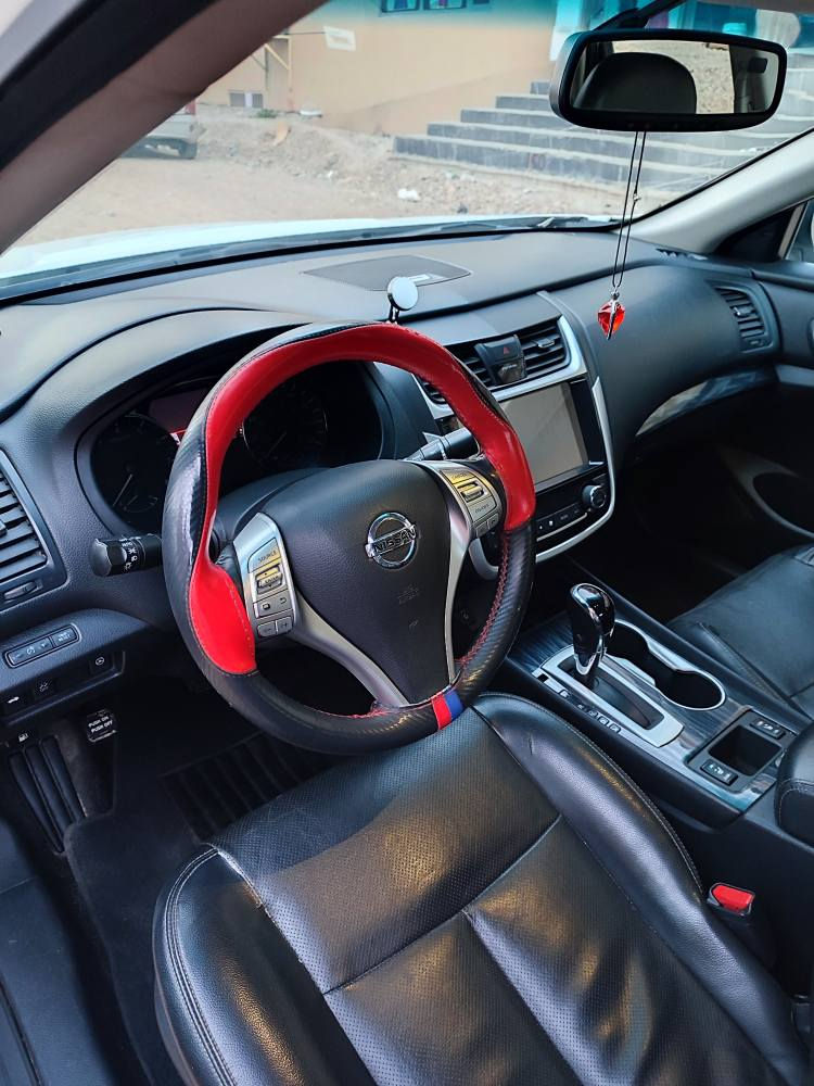 سلام عليكم ورحمه وبركاته البيع سياره نيسان ألتيما موديل 2018SLامريكي 90مايل ماشي بونيدو ربع جملغ صبغ بدون دواخل بدون إرباك سياره جديده ماشاءالله السعر سياره 118$مجال قليل ***********كلارشهيدان كالار, السليمانية
