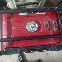 مولده بيت للبيع سعره 100الف ما داخله تصليح للتواصل07812867383