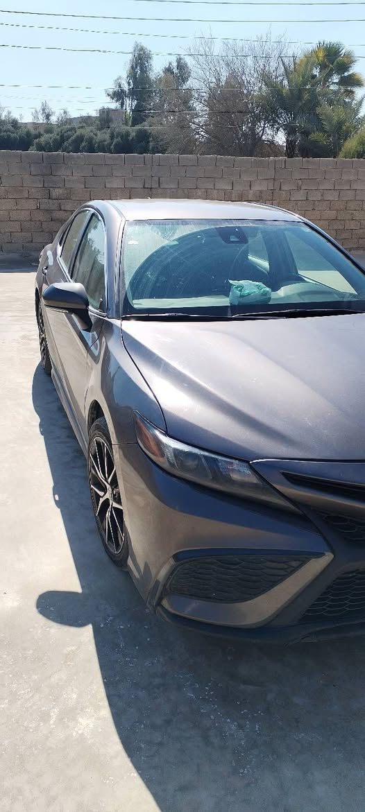 السلام عليكم
للبيع كامري 2023 SE رقم دهوك 
باسمي شرط التحويل والوكالة عامة
السيارة ضرر باب وچاملغ وربع بونيد
والسونار مرفق بالصور
سيارة نظيفة
كشنات كهرباء
تحكم شفتات 
شرط
گير 
محرك
نظافة فووول
السيارة ماشية 86 ميل
السعر مناسب جدا 178 ورقة وبيها مجال قليل
للاستفسار الاتصال على الرقم 
***********
