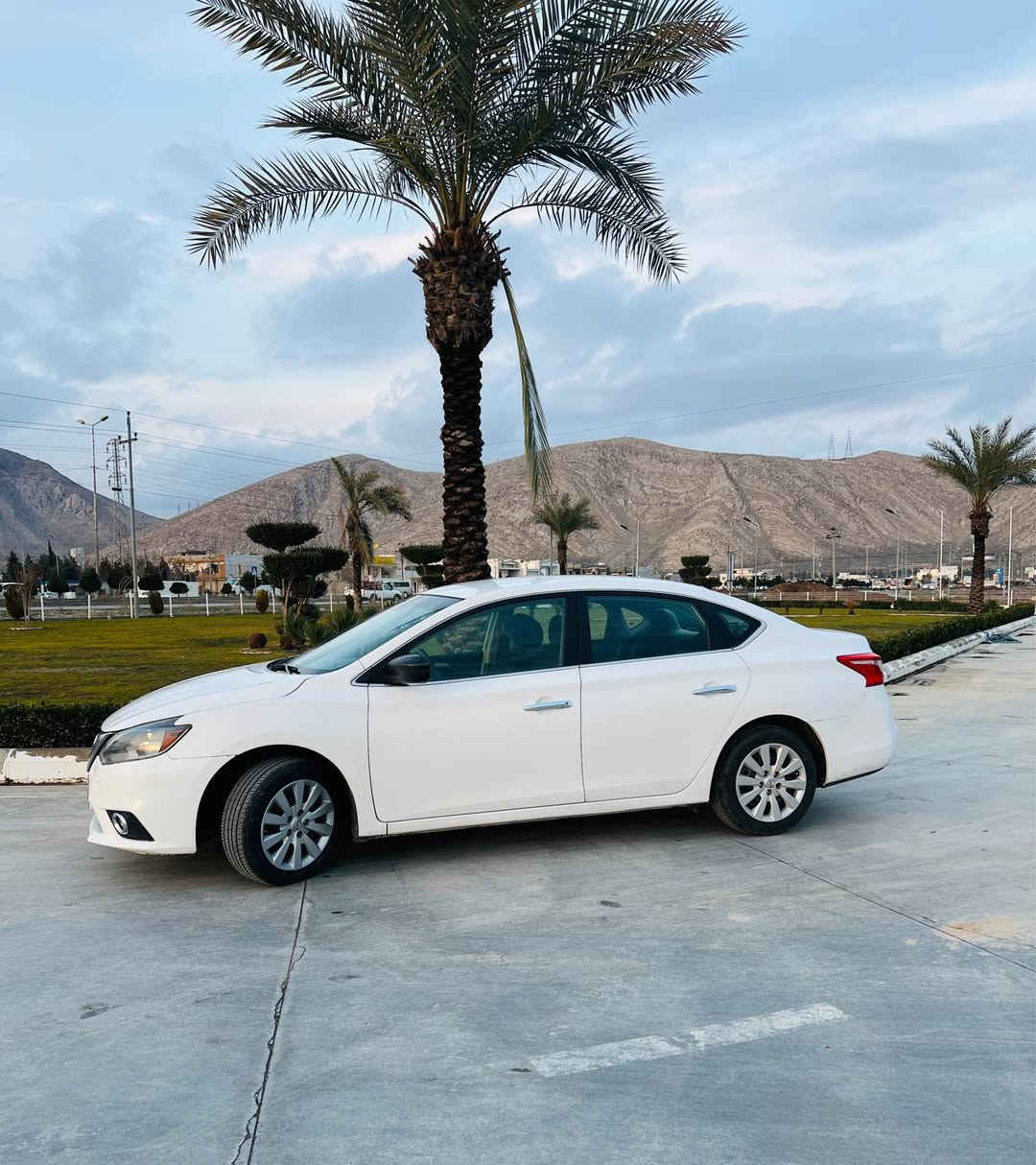 سێنترا مودێل 2016 بۆ فرۆشتن
تەنها ( 66 )هەزار مایل ڕۆیشتووە
گێڕو مەکینەی بەشەرتە بێ عەیب
سێ پارچەی تەنها پەمپە بەبێ ناوگرتن بەشەرت
بۆنید/دەرکی سایق/چملغ سایق بەدەنەشی نەگرتووە
سەنەوی تاکوو 2028/1 نوێیە تەحویل غەرامە بەشەرتە
وەکالەش دەکەم بەئارەزوی موشتەریی
بایی 108 وەرقەو کەمێک مەجال ..،
***********    watsap رانية, السليمانية
