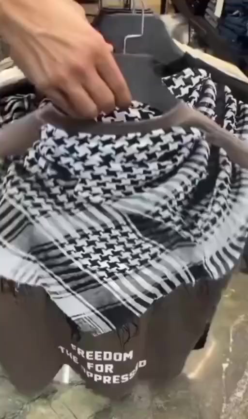 زبانه الكرام وصل بدي هاف موشم 
كوالتي عالي 
جمله فقط اقل طلب شد16
أسعار خاص
بدارت استاد علي 
بابل محاويل ناحية الامام


**إذا كنت صاحب هذا الإعلان وتريد حذفه لأي سبب، رجاءا أرسل رسالة إلى الدعم الفني**