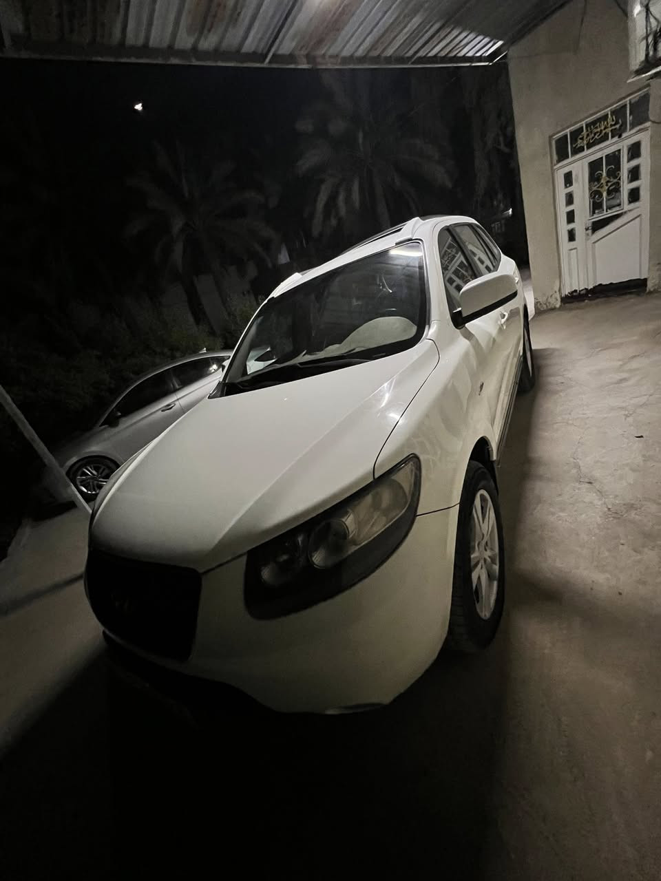 سلام عليكم
سنتافي 2008 خليجي سياره جديده جاهزه من كلشي فول موصفات بيها صبغ قبق جنطه فقط مكينه 6 سلندر 2700 مامفتوحه 7راكب ٣ قطع تبريد رقم بابل دولي 
سعرها 125 وبيها مجال لاتصال***********مكان لسياره كربلاء قرب لامام عون
