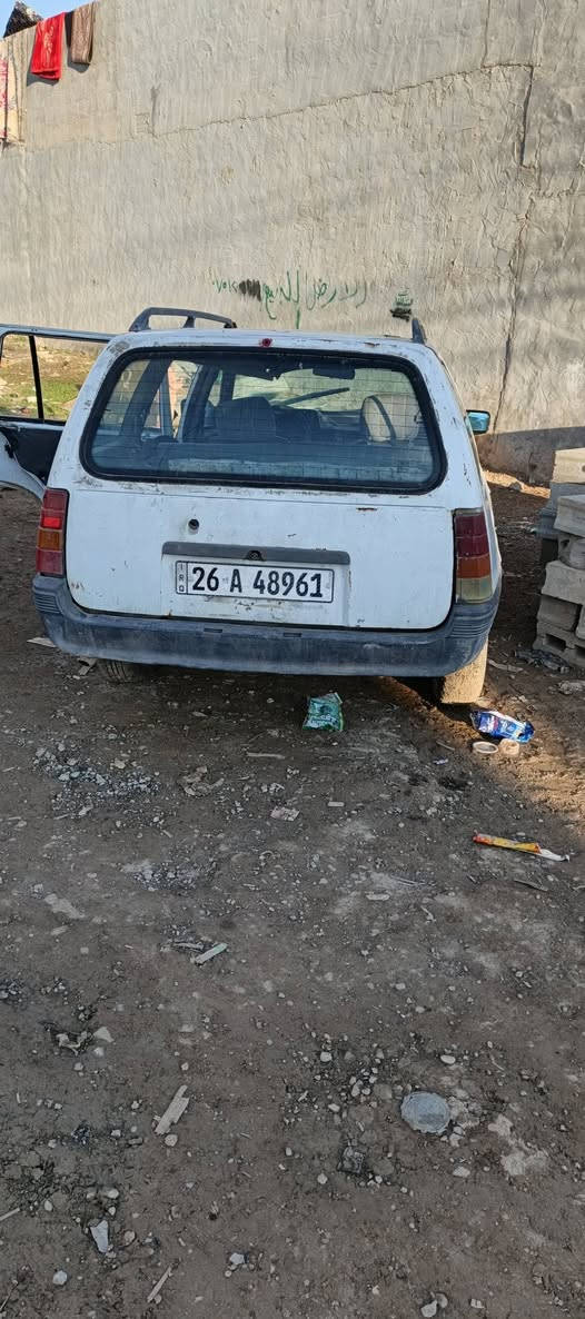 السلام عليكم  سيارة للبيع  كاديت  حجم 16  
دوشمه جديدة  سنويه جديدة  السعر 15 بيها مجال  
***********للستفسار على رقم ✅

