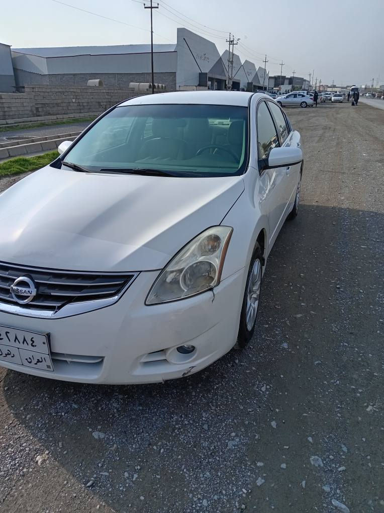 ئەڵتیمای خەلیجی 2012 سفیری شرکە 
بێ بۆیاغ 
180 هەزار کم ڕۆشتوە 
سەیارەکی زۆر خاوێنە بەشەرتی گێر و مەکینە دەسکاری نەکراوە لەسەر دەقی شریکەیە 
زۆر توتند و تۆڵە 
تۆزێک تعدیلی هەیە
وکالەی بە ناوی خۆمە هیچ غرامی لەسەر نیە
*********** 
واتس ئەپی لەسەرە رانية, السليمانية
