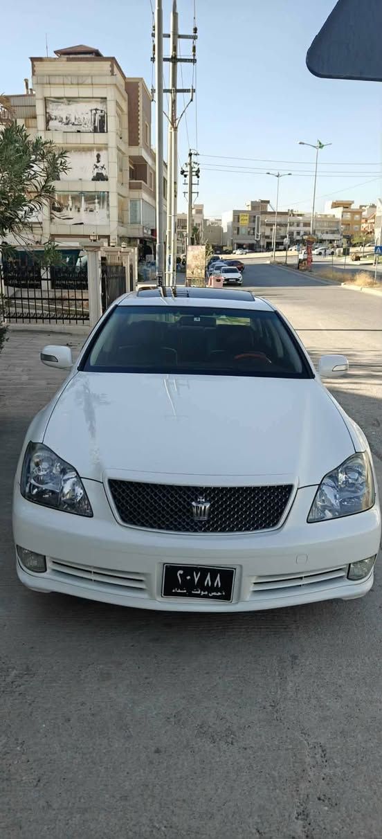 کراون 182 کفالة بدون کص 
للبيع كامل مواصفات كشنات جلد وهيتر، وبيها فتحة سقف مرایا اشارة شاصی 182 
السيارة نظيفة وكلشي بيها جديد دهن الگير متبدل، البنز جديد، البطاریة جدید ، والمحرك صافي مابيه دخان. السيارة مال بيت ومجرد تدق سلف وتوكل. 
السیارة بیها بس قطعتین الصبغ الیابان 

تواصل علی الواتساب

0770 053 8784
