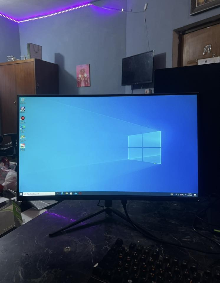 السلام عليكم شاشات للبيع
شاشة asus tuf gaming 
Vg27ac
2k 
Ips
164hz
27 حجم
جديدة كلش
285 الف

شاشة hoesd.a
165hz
Va
1080
24 حجم
مقوسة
ب٩٠ الف
مكاني بغداد الشعب
توصيل ماعندي 
***********
