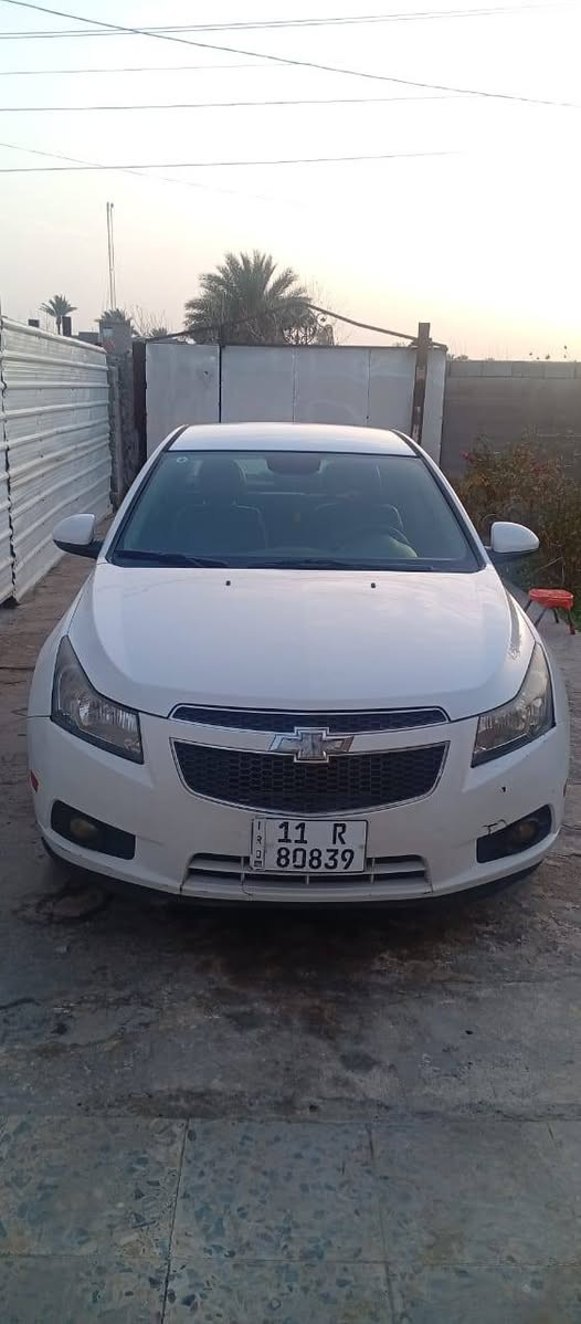 اسلام عليكم للبيع شوفر كروز ٢٠١٣سياره جاهزه من تبريد محرك كير خير من الله بيه قطعه وحده صبغ السعر ٨٣ وبيه مجال مكان عويريج ***********
