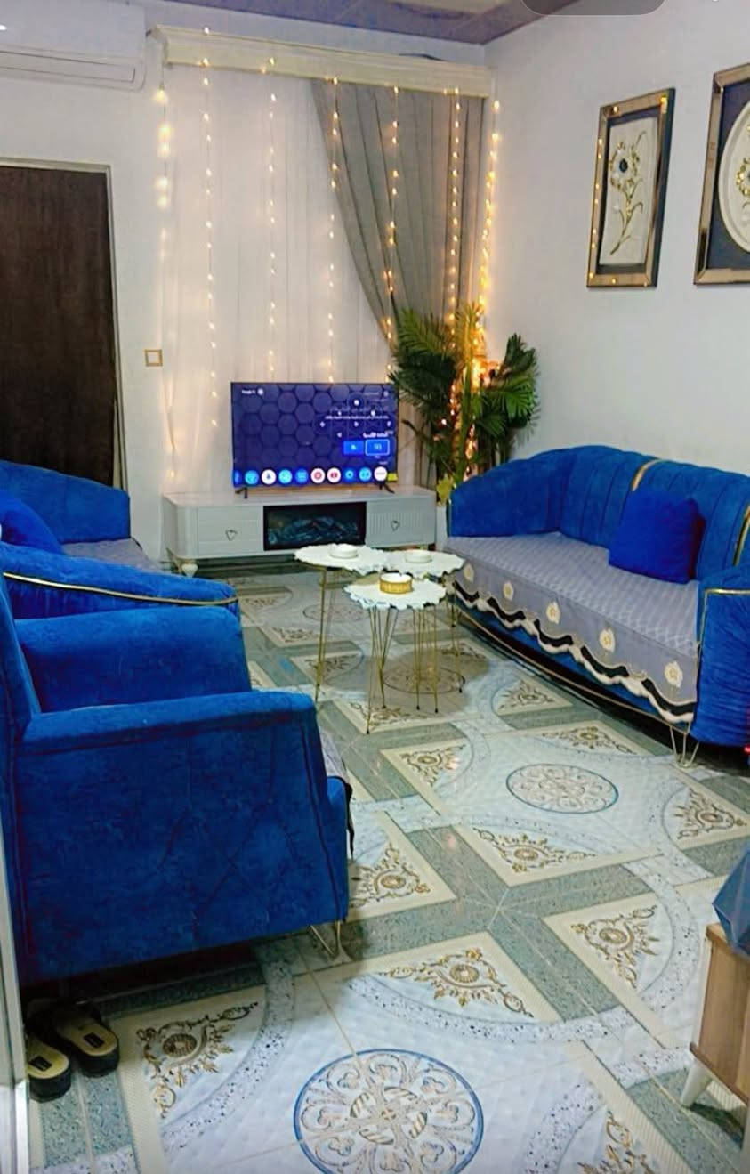 هذا تخم جديد وحديث مابيه اي عيب 
    البيع   ٣٠٠ وبيه مجال قليل ويريد يتصل على رقم ***********  ومايشتري   لايكسر بسعر
