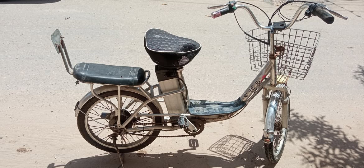 160 و بي مجال 
بطاريه ليثيوم قويه 
مكاني كربلاء 
***********
