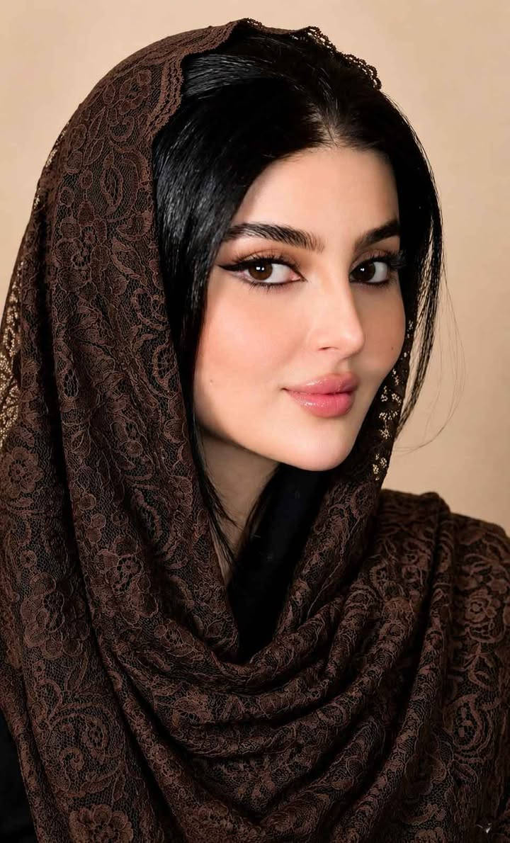 ✨ وصل شال الذكاء الاصطناعي الترند ✨
🧵 خيط بريسم وقماش تول فاخر
💎 نعومة ولمعة راقية جدآ 
🎀 تصميم أنيق وموديل عصري
🌈 ألوان مميزة تتناسب مع كل الإطلالات😍
قياس الشال / الطول مترين والعرض 70 سم ✔️
#الاصلي الكويتي البريسم 💯 

🚘 يوجد خدمة توصيل لجميع محافظات العراق  الاف حلة, بابل


**إذا كنت صاحب هذا الإعلان وتريد حذفه لأي سبب، رجاءا أرسل رسالة إلى الدعم الفني**
