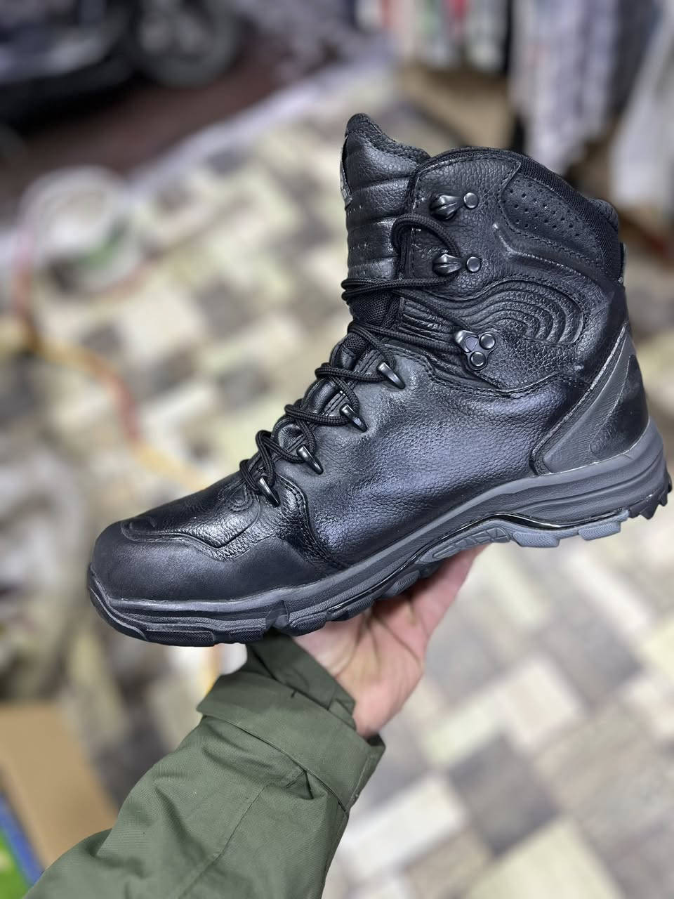 جاك وولف 
وتر بروف
بالة اصلي
قياس 42
توصيل جميع محافظات 
واتساب
***********
