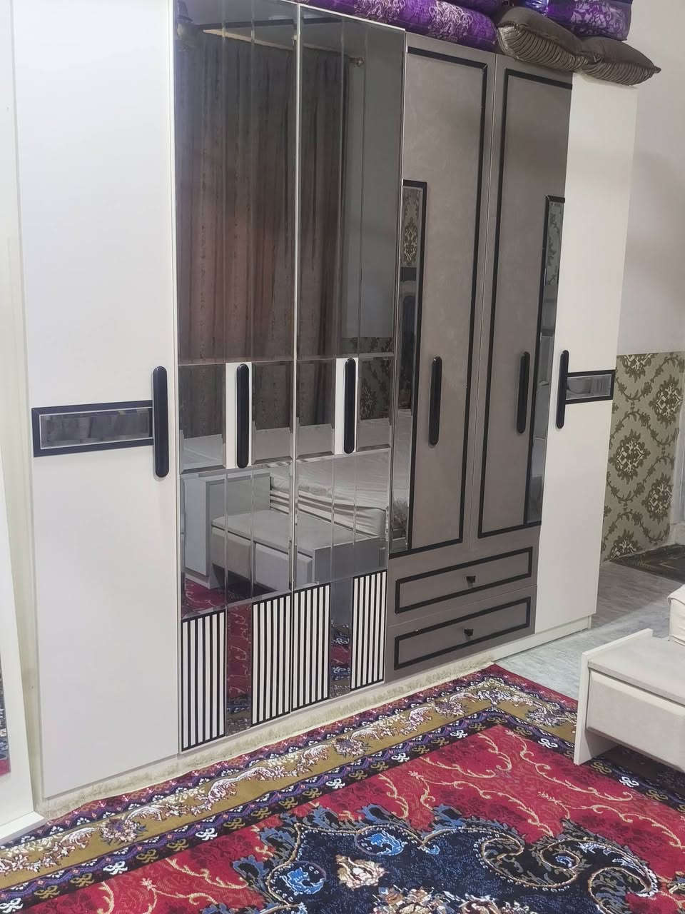 السلام عليكم غرفه تركي للبيع جديد؟ السعر خاص اوعل رقم***********
