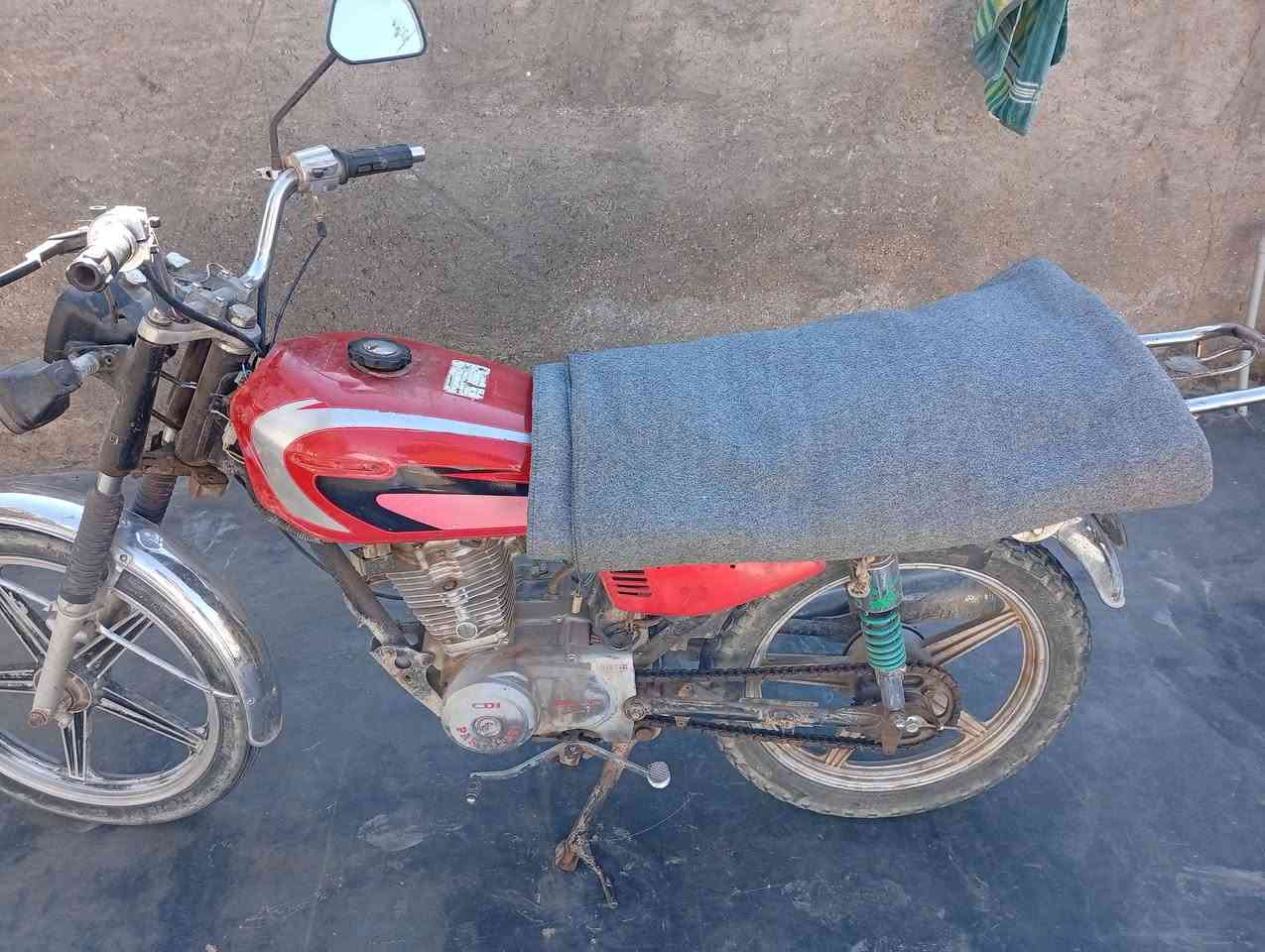 اسلام عليكم دراجه مال روحه وجيه سعرها مناسب عايزه دشبول وكابريته وياه بك لايت وياه مازده واشاير يعني تعتبر كامله سعرها 150 مكاني القائم حصيبه //***********
