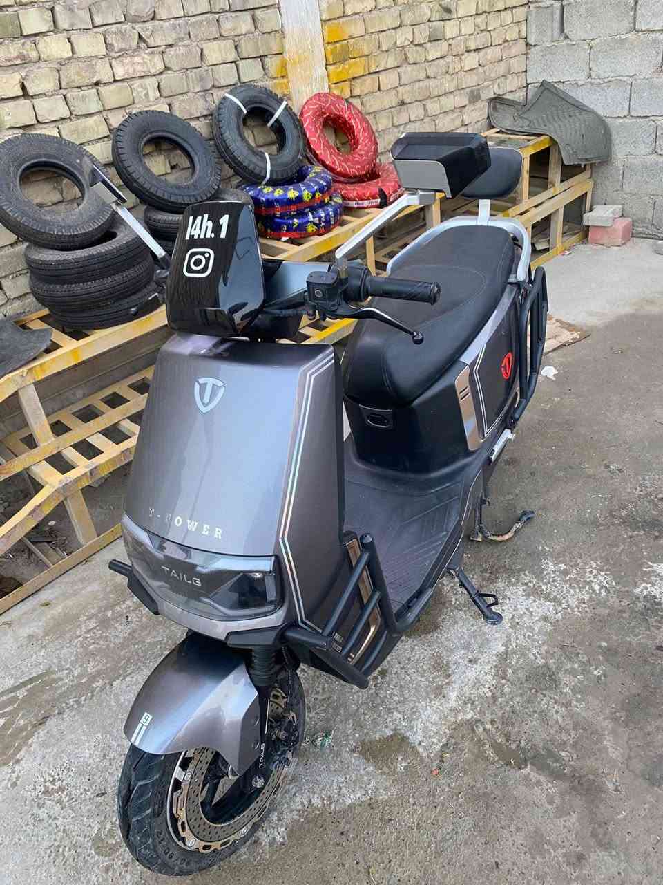 سلام عليكم شباب دراجه شحن نوع تالچ موديل2025 عداد السرعه قفله80 الدراجه نضيفه مثل ما واضح بل صور حالين الشحنه الوحده للبطاريات تمشيك45 كيلو
سلام عليكم شباب دراجه شحن نوع تالچ موديل2025 عداد السرعه قفله80 الدراجه نضيفه مثل ما واضح بل صور حالين الشحنه الوحده للبطاريات تمشيك45 كيلو 
3 نمره + بك خلفي الدراجه تحتوي عل بصمه موجوده عندي نسختين
السعر 850
مكاني بغداد سبع البور 
 الشراي يراسلني واتساب***********  او فيس.
