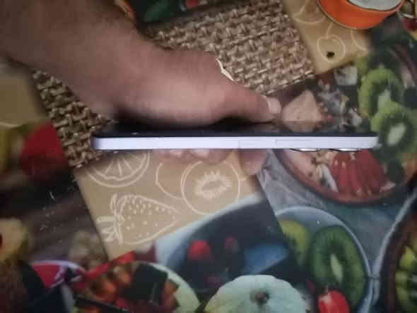 للبيع بوكو M6ذاكرة 256رام8كلوشرط استعامل شهر ونص فقط الضهر شويه مكسور السعر 100بي مجال حك جيتك او مراوس ***********
