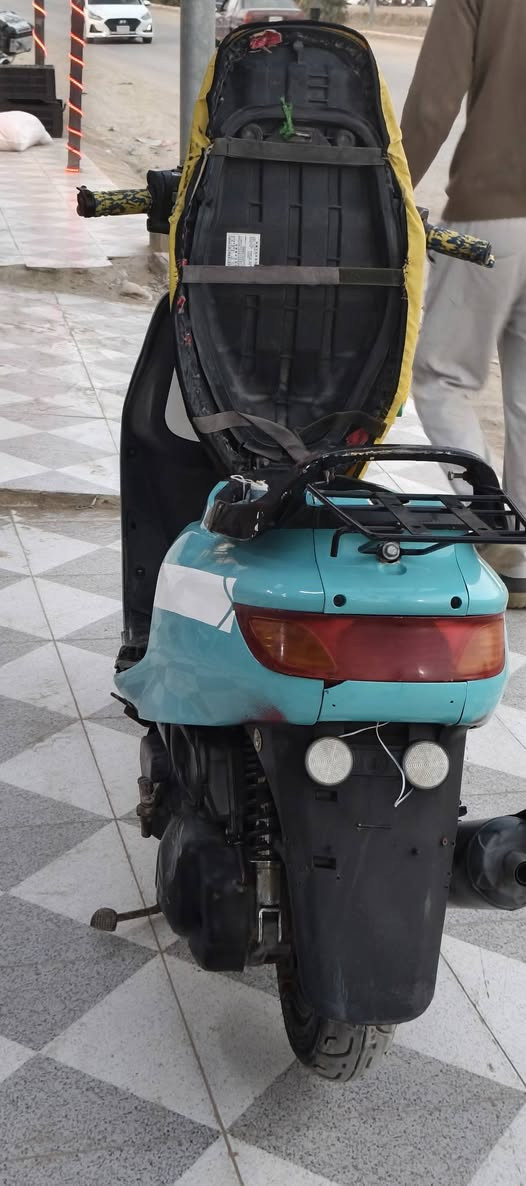 سلام عليكم فراشه جاهزه من كلشي كهربائيات كله شغاله هندر سلف شغال تايرات جدد دراجه خير من الله مكان ديوانيه قضاء المهناويه السعر ٣٥٠
‏‪***********‬‏ رقم صاحب الدراجه
