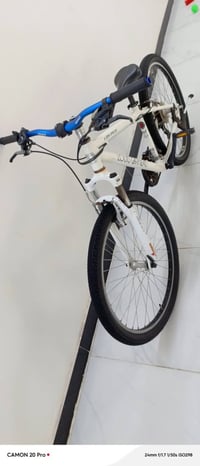 بايك لويس • حجم ٢٦ • مزود تزويد خفيف