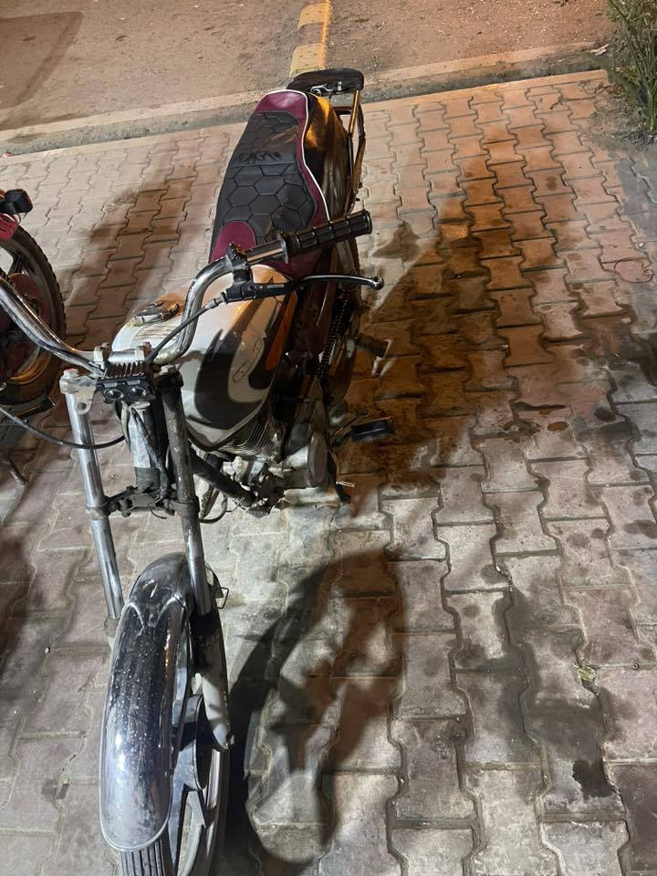 السعر البيع السعر 100.   ***********
