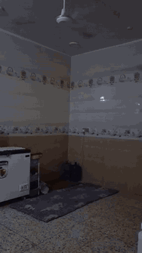 السلام عليكم 
دار للبيع بناء حديث 2023
 المساحه 200 متر .طابو زراعي سند 25
الموقع البكرلي شارع الغسل اول فرع 
قريب علشارع جدآ 
طابقين 3 غرف نوم مع باقي المحتويات 
//// السعر 110 قابل للتفاوض /////
*********** واتساب
*********** ابو علاء
