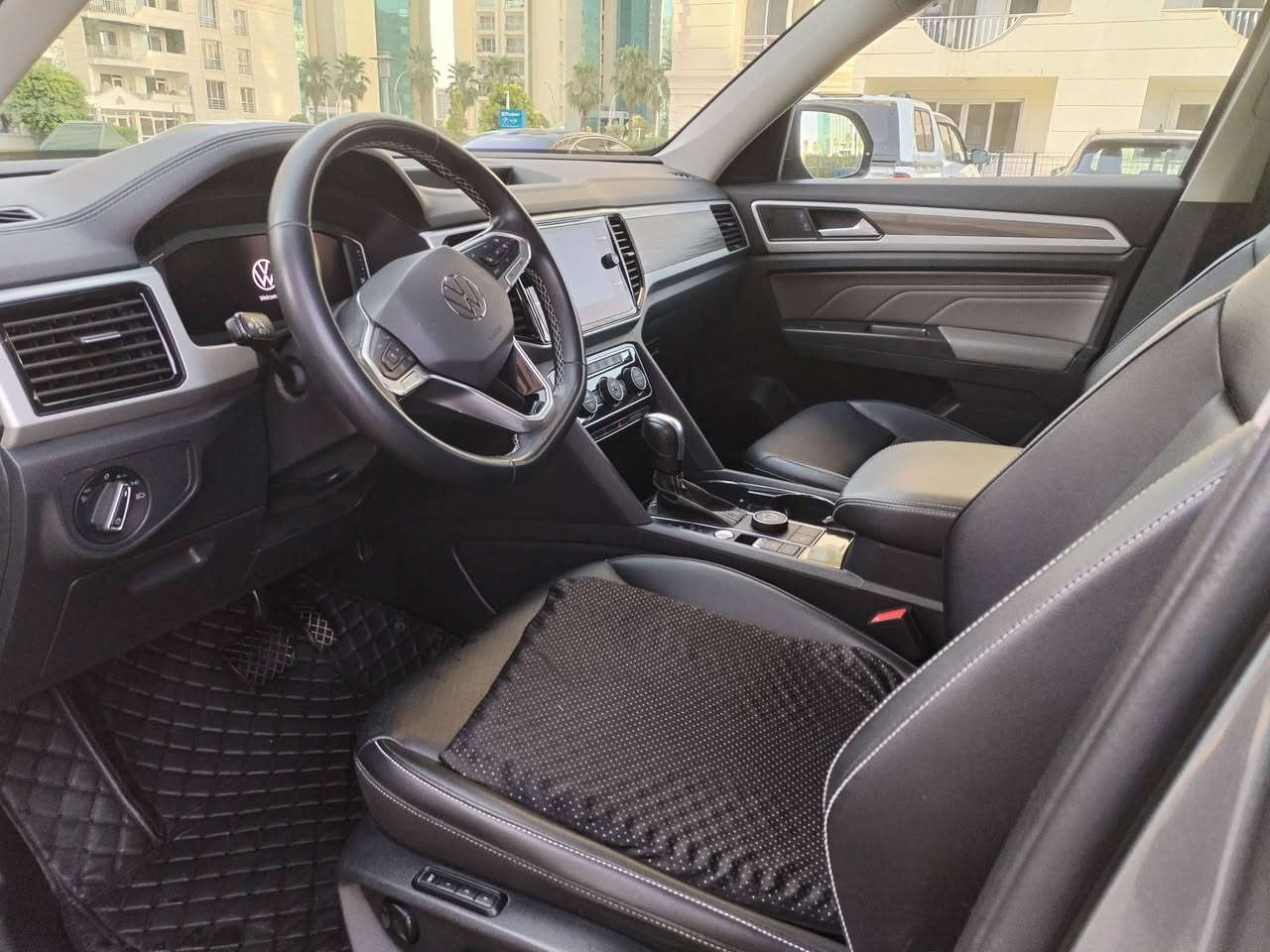 VW, Atlas 2022, SEL, full option,
KM 70000
USD 28000

Call, ***********
