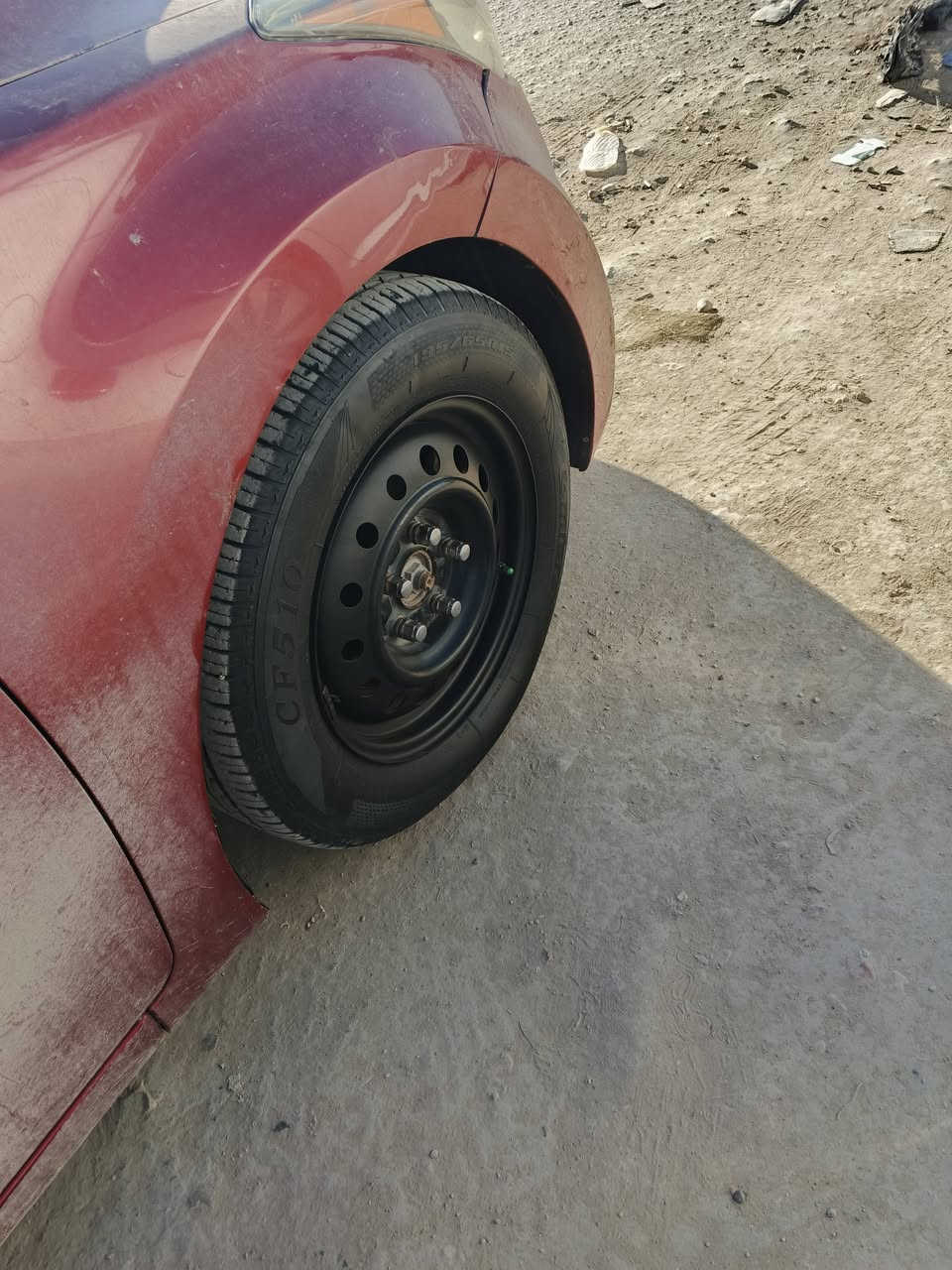 سلام عليكم وياله حجم ١٥ اصليات معه تخم تاير نضيف مطلوب مراوس بويل كب ***********
