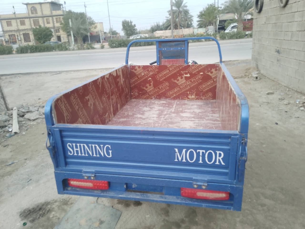 السلام عليكم ستوتة مديل 23 اوراق اصولي محركة تعبان يدخن بس كشرها نضيف شاصي مكفول بلواقع احلة سعرها مليونين ومية وخمسين وبيها مجال لشراي مكاني كربلاء رقمي ***********
