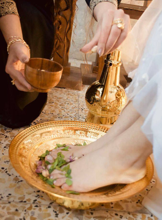 كوشات الباشا .لجميع المناسبات ديكورات حديثه حجز وات ساب ***********
