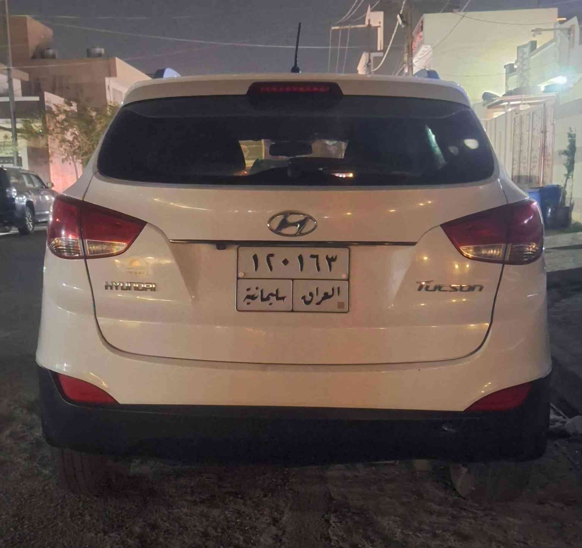 توسان ٢٠١٣
بدون ضربه او صبغ او تبديل

ماشيه ١٦٨

سنوية لغاية ٢٠٢٧

مكان كركوك

السعر ١٤٠
***********
