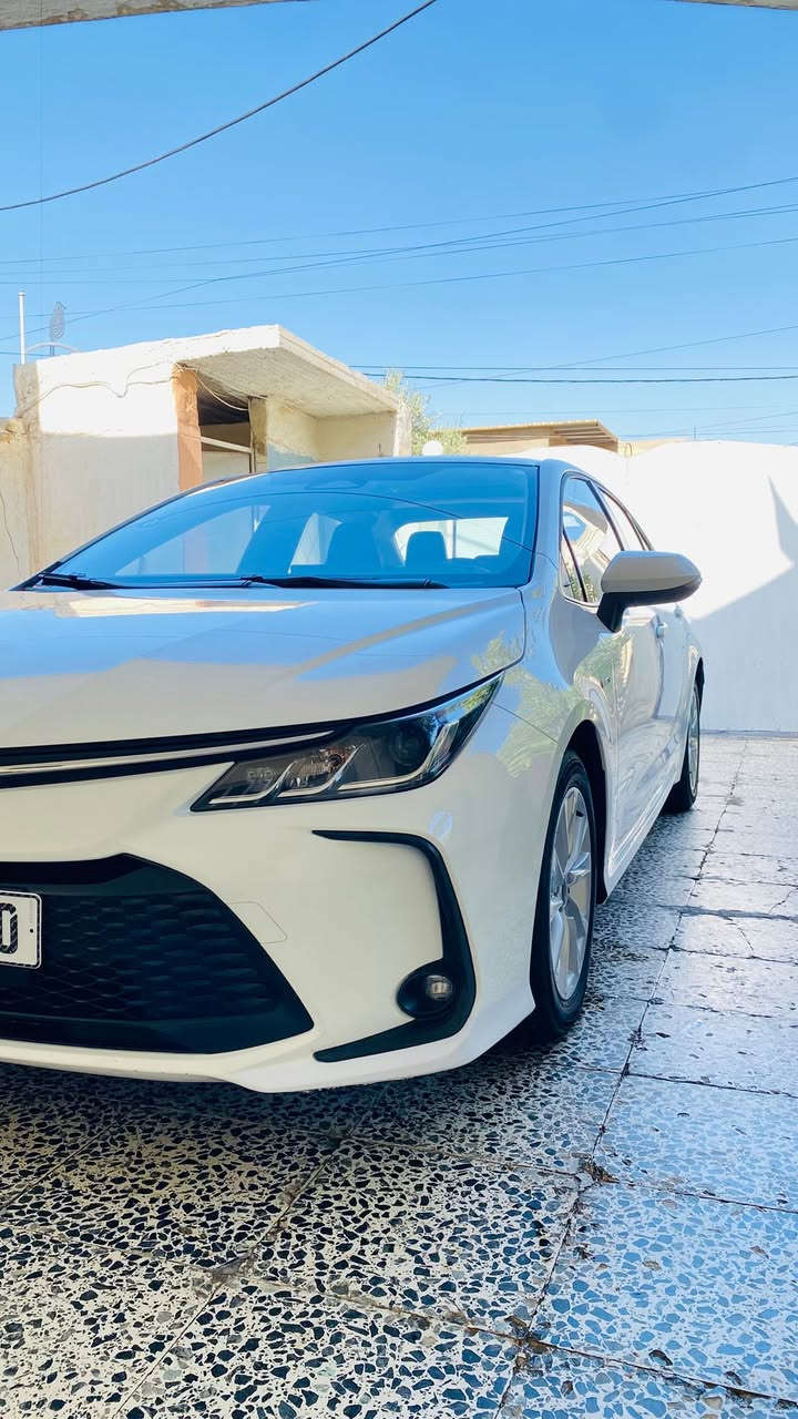 السلام عليكم
كورلا هايبرد 2025 رقم بغداد باسمي 

فول مواصفات رادرات وفتحه وكشن كهرباء 

ماشيه 44 الف كفاله عامه 
سعره 155 $

مكانه حله مركز المدينه ***********
