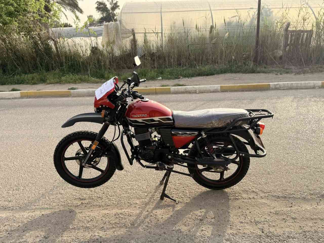 دايوان جبلي 23 طالعه بلـ25 رقم بغداد تحويل ثاني يوم ماشيه 14 الف حقيقي  تايرات جدد دراجه كفاله عامه ع وضع الشركه دراجه احله من الصور بهواي تجيب فيتر وتفحص مكاني بغداد الشعب سعرها 2600 وبيها مجال 
*********** اتصل وبيك خير ودلل
