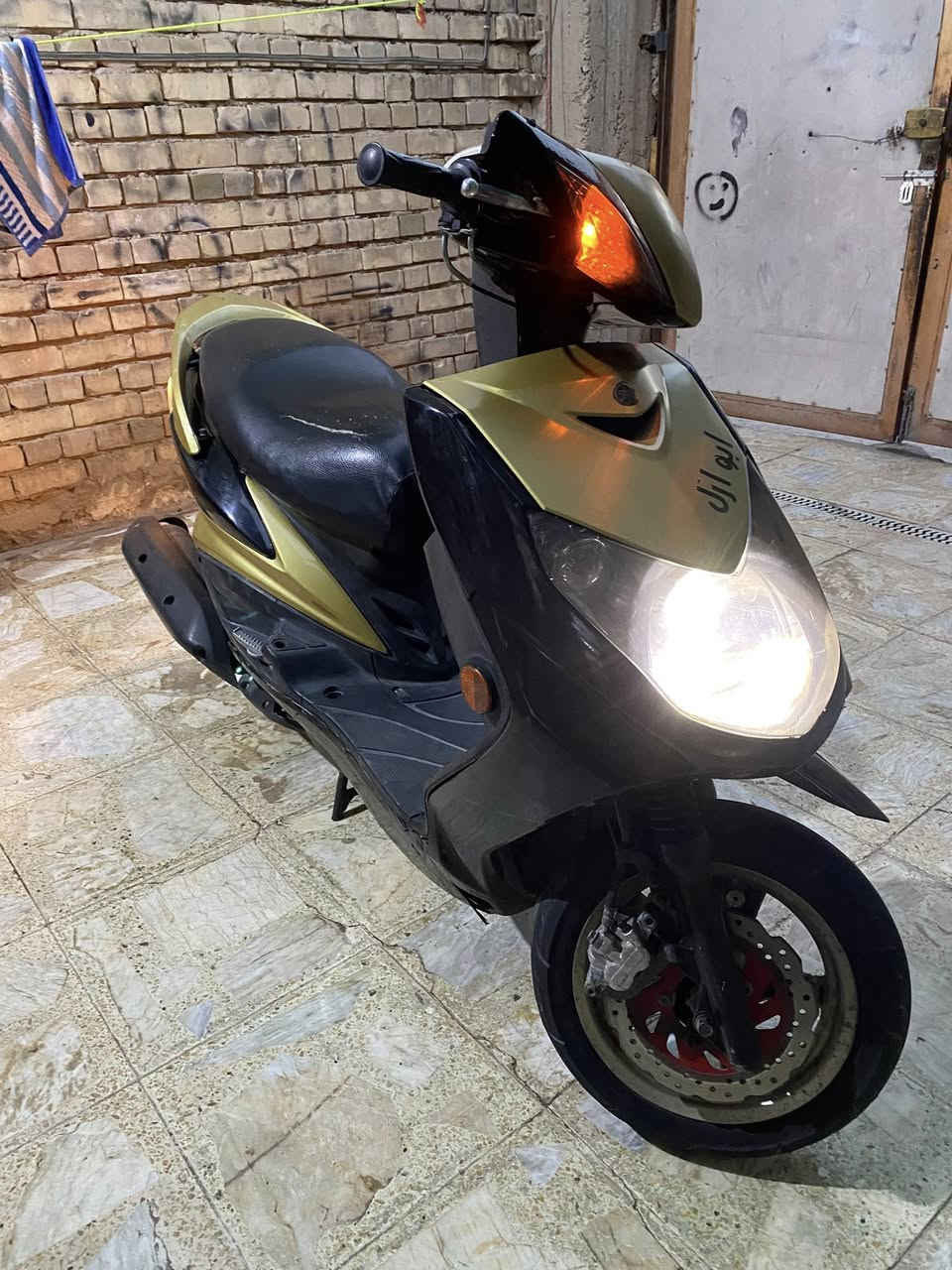 سلام عليك دراجه سكنس نوزل خطين دراجه خير من لله مكينته دراجه كهربائيات كله شغاله شلع معدل يخبلن دراجه 525 وبيه مجال بكان بغداد مدينه صدر رقم *********** فقط واتساب جماعت 350 لا تطبون
