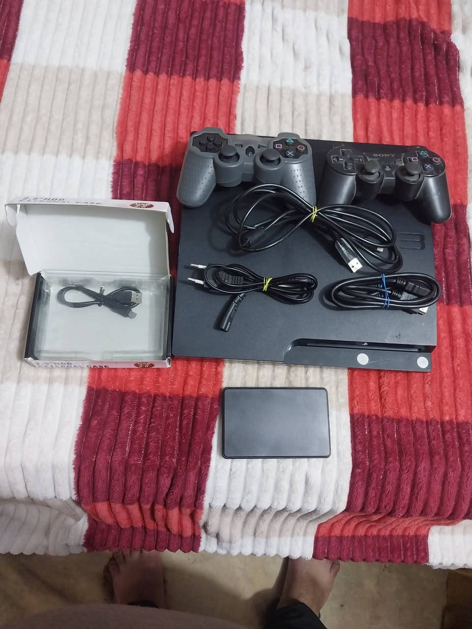 سلام عليكم اخوان للبيع بلي3جديد لك وياه هارد مساحه مال هارد٥٠٠ ومتروس العاب وياه ملحقاته كامل سعره ويه هارد ١٦٠ الف مكاني بغداد الشعله هاتف ***********
