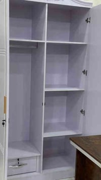 دواليب • ارتفاع ٢م • مجمع حسين الحسناوي