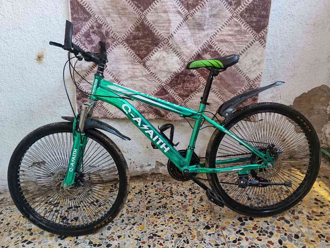 سلام عليكم
بايسكل رياضي للبيع 
جديد استخدام شهر واحد فقط 
حجم 26.      البايسكل ياباني 
نضافه فول 
السعر 75 وبي مجال 
التواصل خاص


**إذا كنت صاحب هذا الإعلان وتريد حذفه لأي سبب، رجاءا أرسل رسالة إلى الدعم الفني**