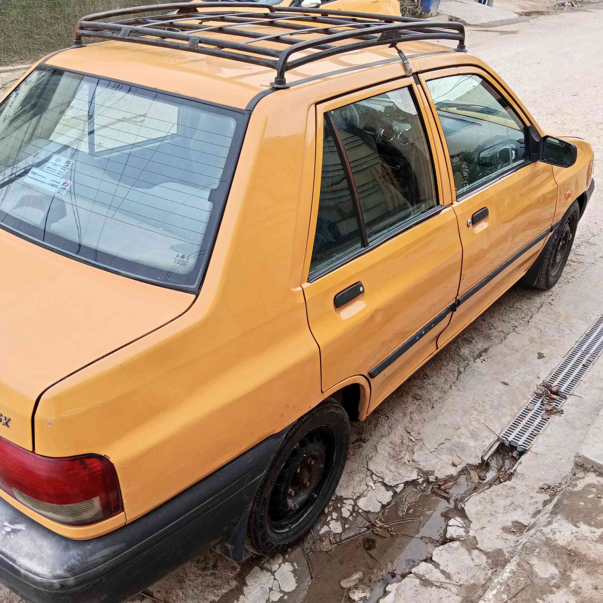 السلام عليكم شباب
سايبا 2015 للبيع
حداديه خير من الله
نظيفه هاي الصور كدامك
محرك بي تبخير
اريدها ب 34
***********
