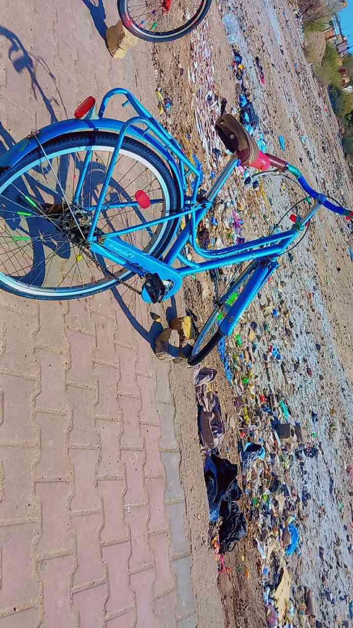 السلام عليكم بيسكل للبيع كفاله عامه
ونضيف السعر مكاني العماره السعر 70 وبي مجال 
للشراي‏‪***********‬‏
