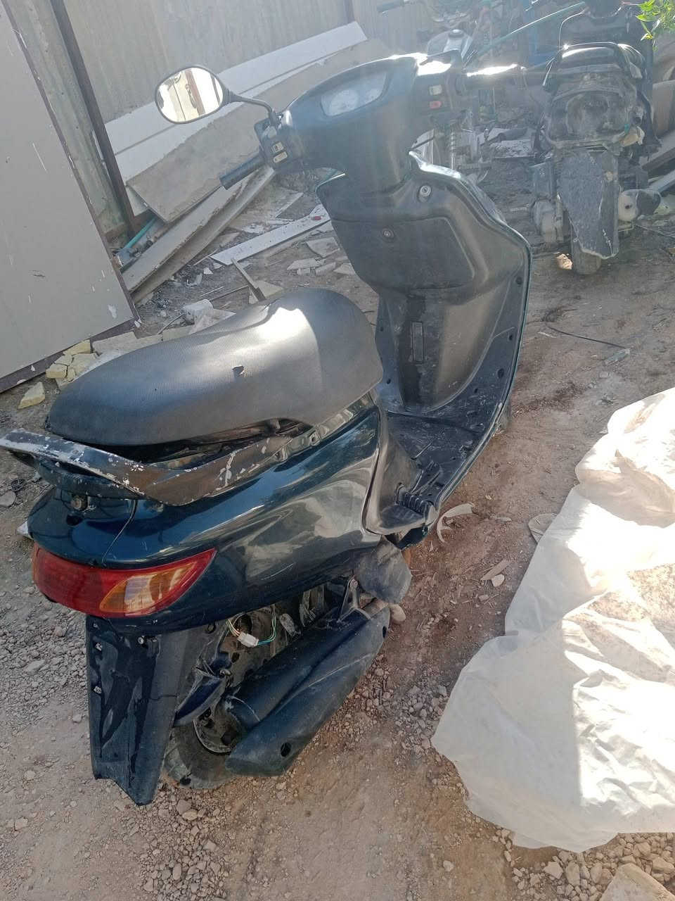 السلام عليكم دراجة فراشة للبيع بسعر مناسب مكاني نجف حي الانصار مفتوحة ع ايد مصلح مبدل بستم بس  وكهربائيات عوزهن باتري 
للاستفسار خاص او ع رقم ***********
