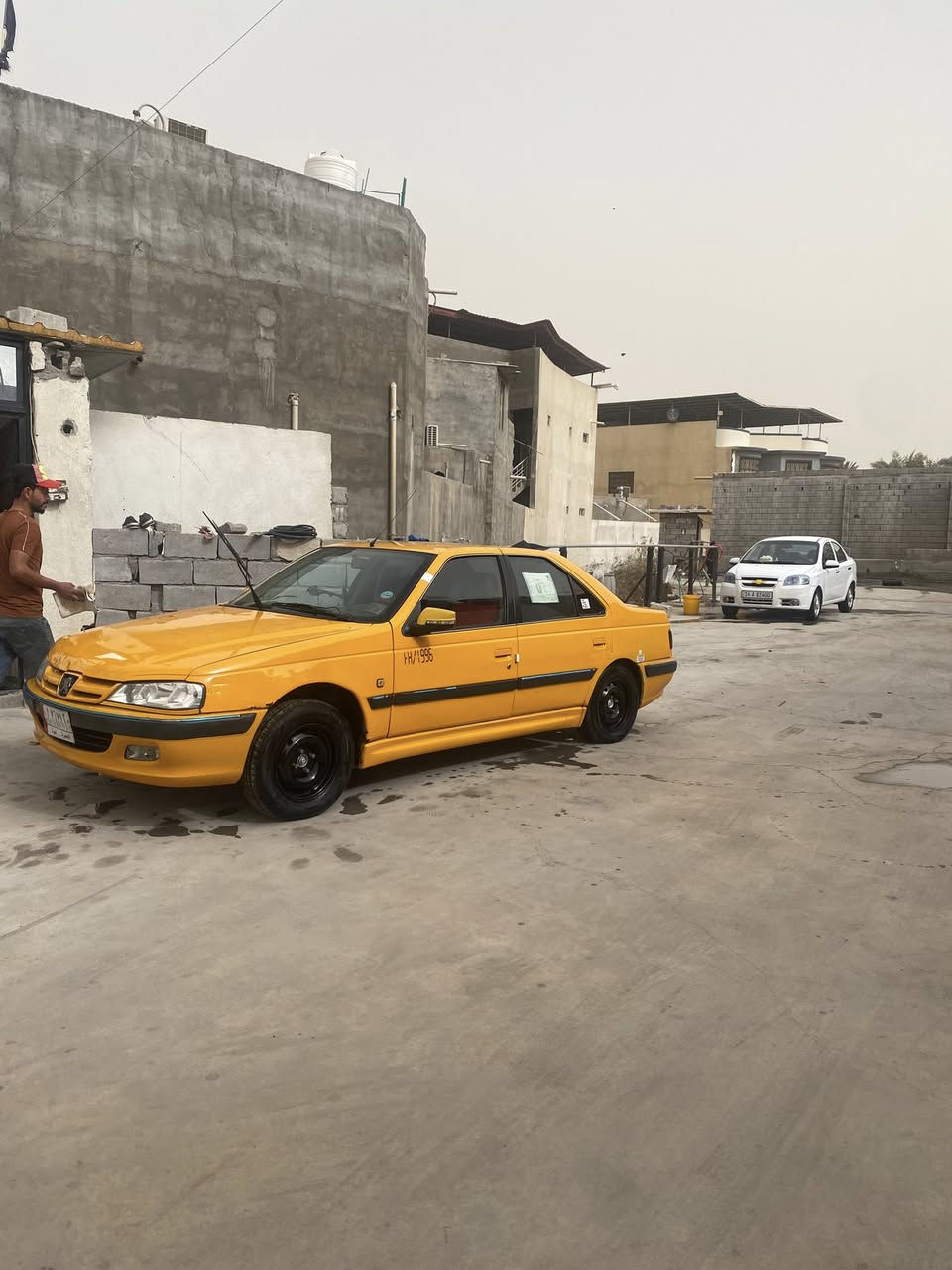 بيجو بارص ١٨
سياره كير مكينه صاله.  سبوع. من شادها جديده. صندوك 
حداده. تخم تاير  
بيه ضربه. بس جاملغ. خلفي 
سياره جاهزه سعر ٤٥
***********
جديده كلش الله شاهد
