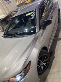 كامري 2022 se مكفوله من دواخل بدون شاصي بدون ايرباك ماشي 42الف كيلو مو...