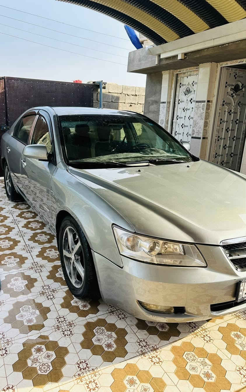 السلام وعليكم سوناتا موديل 2008 امريكي بيه جاملغ خلفي بدون دواخل ومصبوغه حزام جماليه سياره بسمي رقم بغدادكير ومكينه ٣٣٠٠وحداديه وتخم تاير مكفوله كفاله عامه تبريدثلج ❄️❄️ اسعر ٨٦ وبيه مجال مكاني ديالى رقمي ***********
