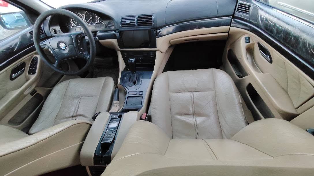 BMW1997 /
مەکینە 28 فول فول مواسەفات
 تەنها سلایت نیە
بۆیاغ عام بۆجوانی بێ دعم لێدران
كوشن جلد و هیتەر کارەبا 
تەبرید لەسەر سویج چوار تایەو ویلی لۆک 
مانەفێست ئەسڵلی ایبراهیم خلیل
سعر 52 کەمێک مەجال 
گۆڕینەوەش ئەکەم لەسەر دڵگرتن
شوێن هەولێر
*********** أربيل, العراق
