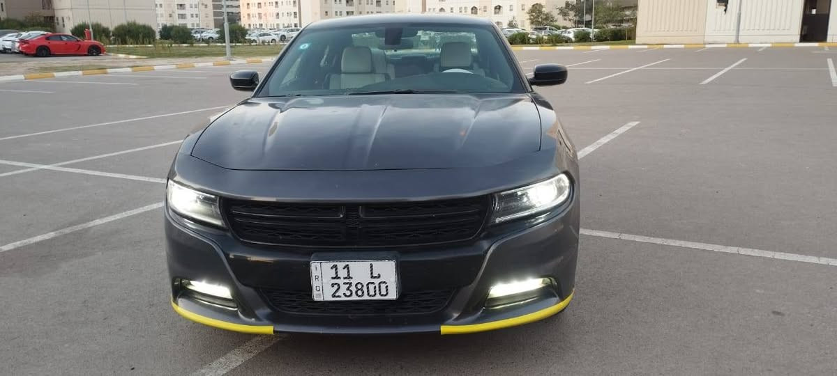 دوج جارجر 2023 SXT بلاك توب 
وارد كندي حادث بنيد فقط بدون اي ضرر ثاني صوره حادث موجوده بلمنشور دعاميه شركه نفسه 
-العداد 33 ميل 
- بصمة 
- حساس خلفي وامامي 
-شاشة كبيرة 
- كامرة خلفية دوارة 
- تشغيل عن بعد 
- قطعتين تبريد 
- كرسي كهرباء 
-لايت زينون
كشنات مغلفات جلد 
باقي مواصفات معروفة
سياره جديده نقص برغي ما بيه 
رقم بغداد باسمي تحويل مباشر 
مكانه بغداد او ناصريه مركز
أي استفسار علي رقم 
*********** ناصرية, ذي قار
