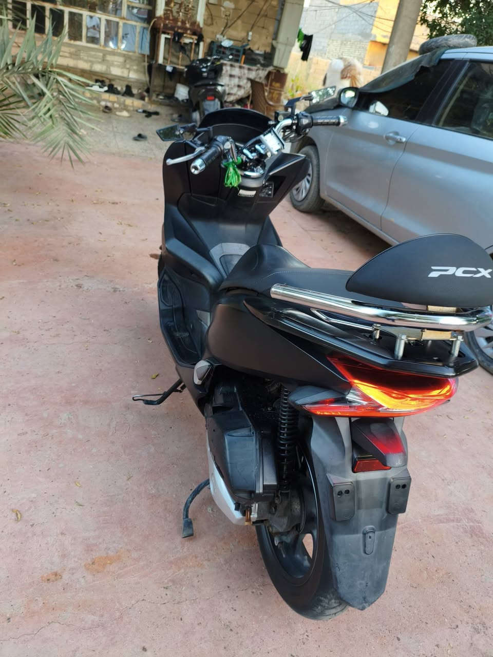 سلام عليكم اليدور مكينه بلجيس 
Pcx  جيل الثالث
 كفاله عامه مال جناي الله شاهد دهن امزويل وغير المحسن مادير بيهه صانصه اصليه كاتم صوته طرب 
مسويله ادامه كامله تخم تاير 
رايده ب12 ونص وبيه مجال 
مكاني مدينة الصدر رقم ***********
