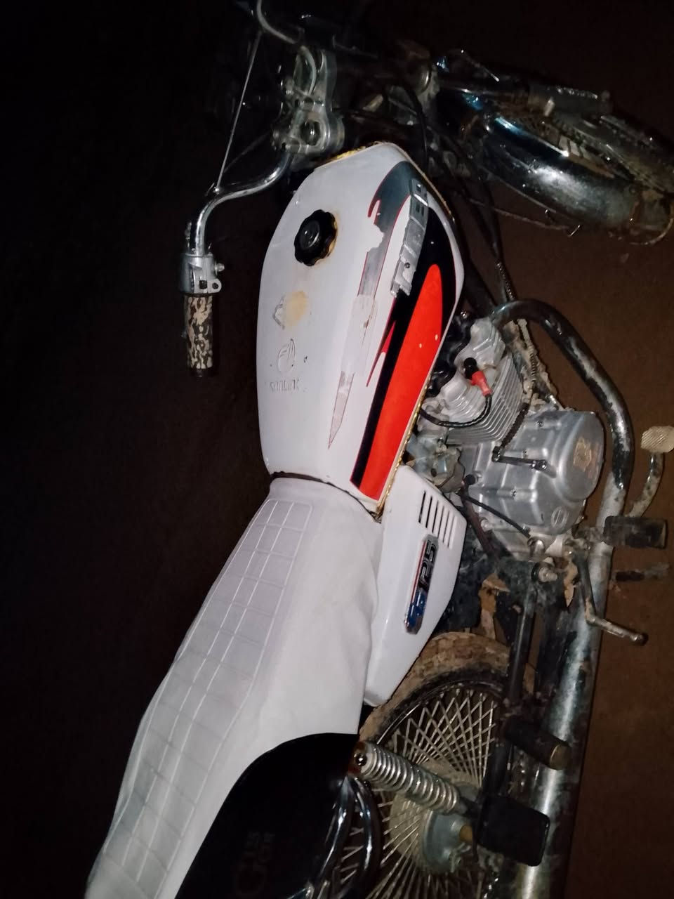 موطور للبيع معمر جديد بس اتشغل اسلولي اي صوت ماكو ب450وبيه مجال الخاص موجود


**إذا كنت صاحب هذا الإعلان وتريد حذفه لأي سبب، رجاءا أرسل رسالة إلى الدعم الفني**