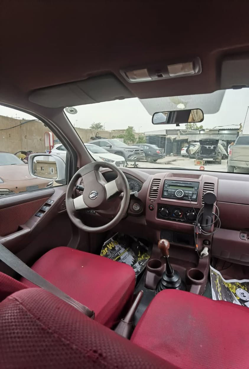 سلام عليكم نيسان نيفاراموديل 2009كير عادي تبريد شغال بدون صبغ رقم مميز بسمي دهوك تحويل او وكاله سياره جاهزه من من كلشي سعر دفتر وبيه مجال بصيط مكان سياره بغداد يرموك اربع شوارع ***********
